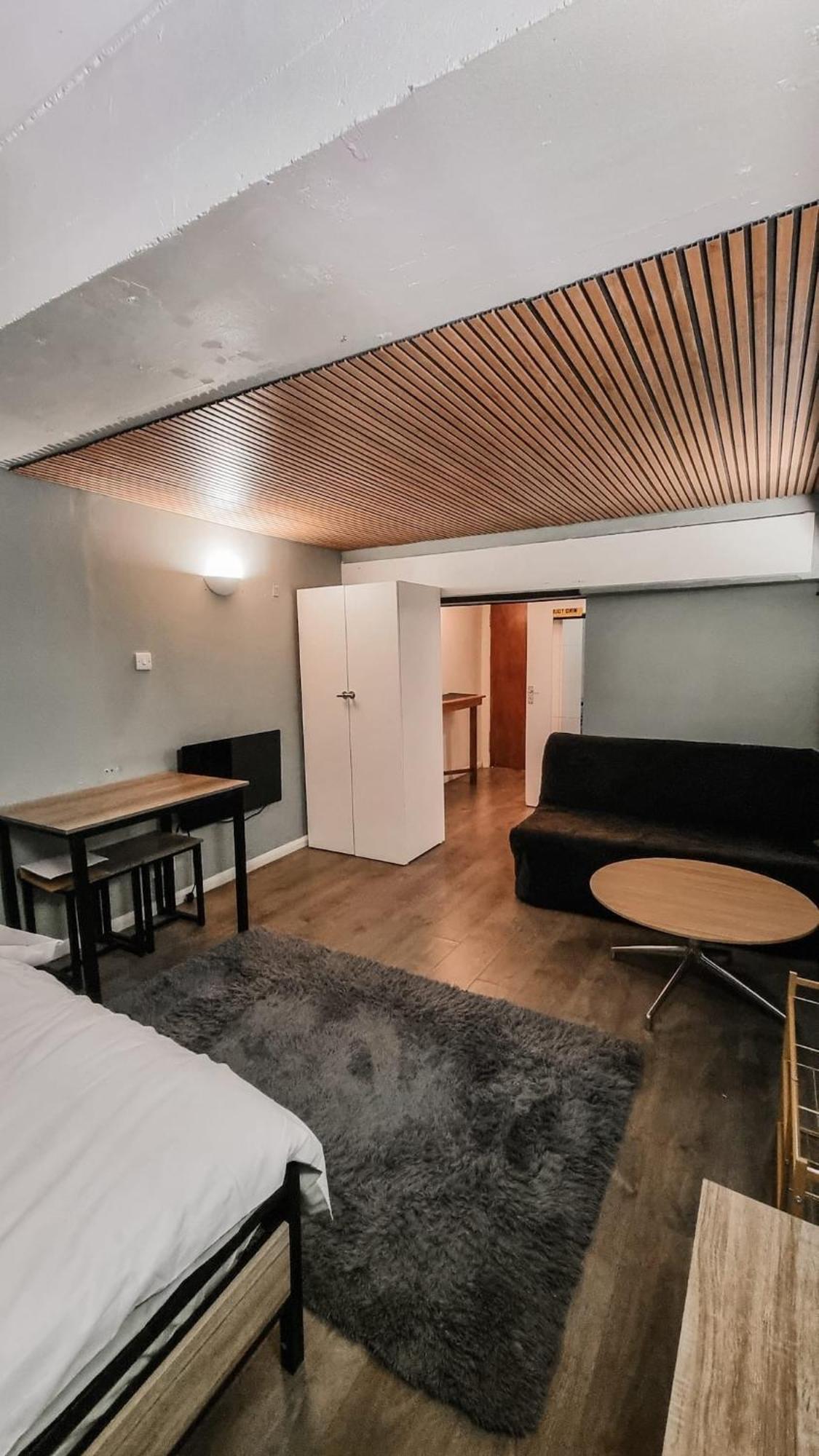 Stylish & Your East Hideaway London