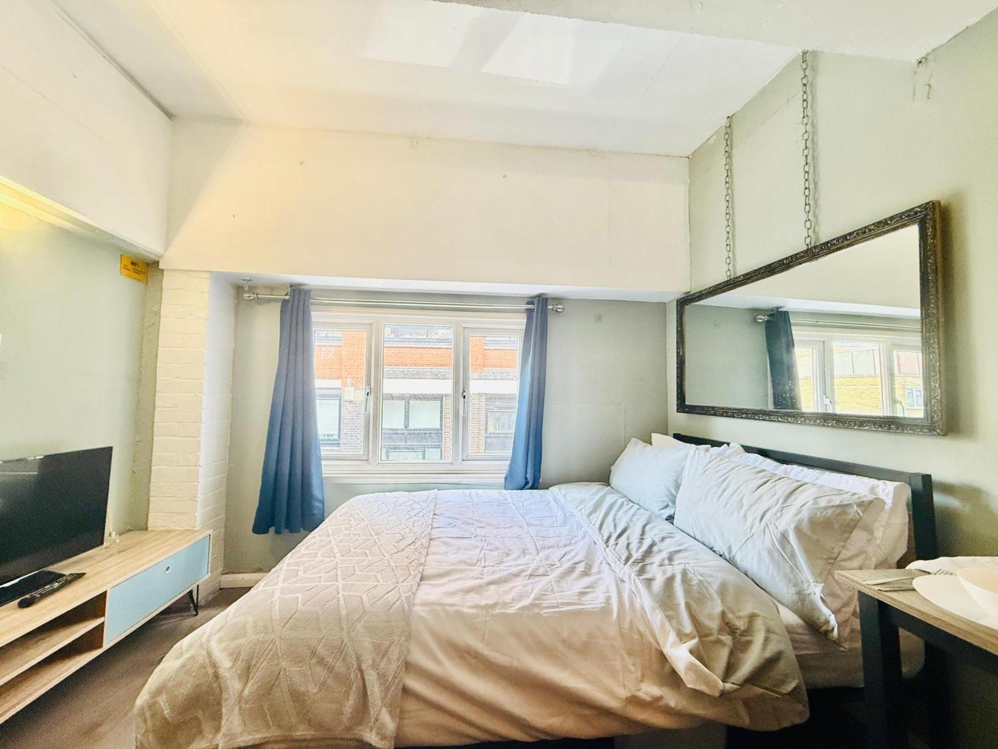 Stylish & Your East Hideaway